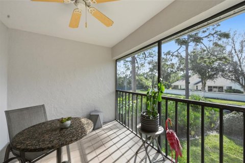 Condo in Sarasota, Florida, 2 bedrooms  № 2211632 - photo 7