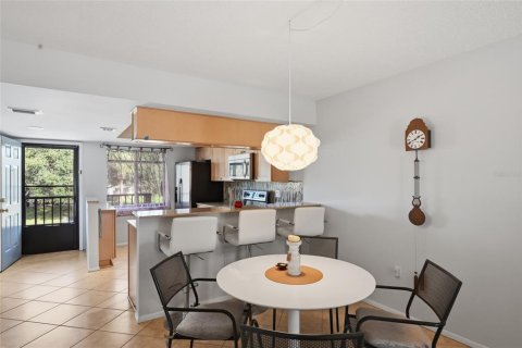 Condo in Sarasota, Florida, 2 bedrooms  № 2211632 - photo 9