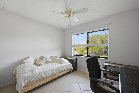Condo in Sarasota, Florida, 2 bedrooms  № 2211632 - photo 14