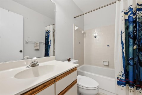 Condo in Sarasota, Florida, 2 bedrooms  № 2211632 - photo 15