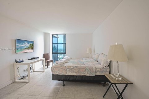 Condominio en alquiler en Aventura, Florida, 2 dormitorios, 115.01 m2 № 1890663 - foto 5