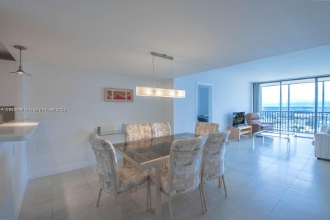 Condominio en alquiler en Aventura, Florida, 2 dormitorios, 115.01 m2 № 1890663 - foto 2