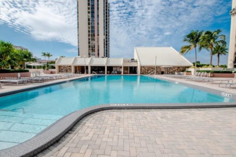 Condominio en alquiler en Aventura, Florida, 2 dormitorios, 115.01 m2 № 1890663 - foto 13