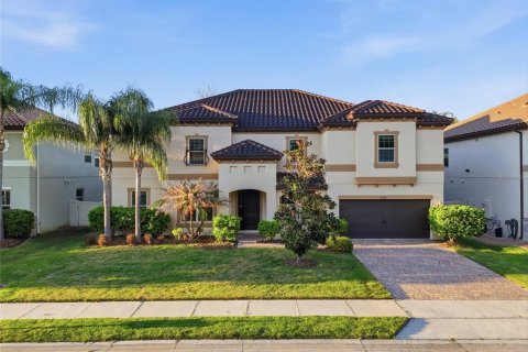 House in Oviedo, Florida 6 bedrooms, 473.52 sq.m. № 2121899 - photo 4