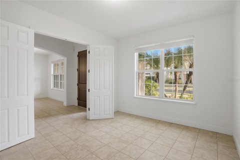 House in Oviedo, Florida 6 bedrooms, 473.52 sq.m. № 2121899 - photo 10
