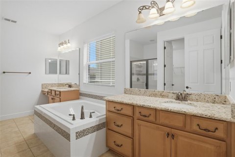 House in Oviedo, Florida 6 bedrooms, 473.52 sq.m. № 2121899 - photo 27