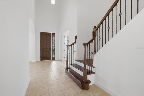 House in Oviedo, Florida 6 bedrooms, 473.52 sq.m. № 2121899 - photo 7