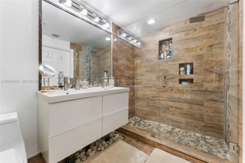 Copropriété à louer à Hollywood, Floride: 2 chambres, 111.48 m2 № 2168195 - photo 13