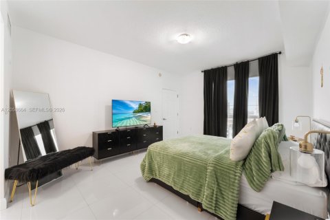 Copropriété à louer à Hollywood, Floride: 2 chambres, 111.48 m2 № 2168195 - photo 11