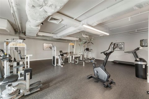 Copropriété à louer à Hollywood, Floride: 2 chambres, 111.48 m2 № 2168195 - photo 18