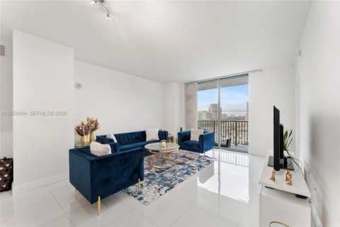 Copropriété à louer à Hollywood, Floride: 2 chambres, 111.48 m2 № 2168195 - photo 4