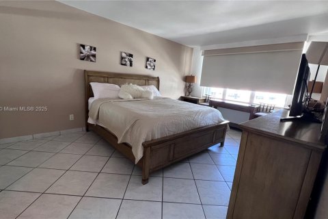 Copropriété à louer à Miami Beach, Floride: 2 chambres, 96.62 m2 № 1922953 - photo 4