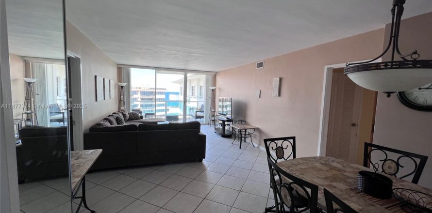 Condo à Miami Beach, Floride, 2 chambres № 1922953