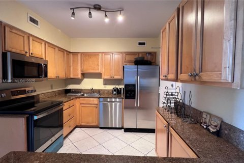 Copropriété à louer à Miami Beach, Floride: 2 chambres, 96.62 m2 № 1922953 - photo 3