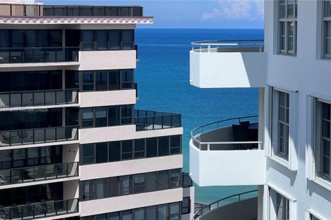 Copropriété à louer à Miami Beach, Floride: 2 chambres, 96.62 m2 № 1922953 - photo 10