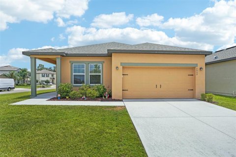 Casa en venta en Lakeland, Florida, 3 dormitorios, 137.31 m2 № 1852906 - foto 1