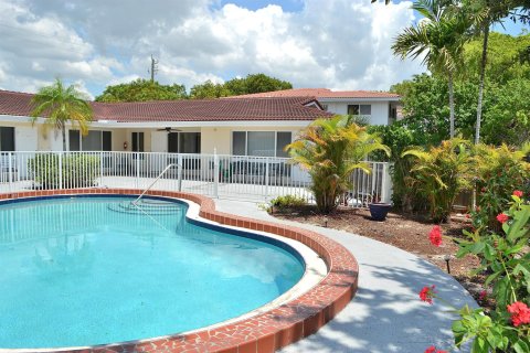 Apartment in Fort Lauderdale, Florida 2 bedrooms, 112.41 sq.m. № 2184112 - photo 17