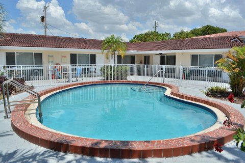 Apartment in Fort Lauderdale, Florida 2 bedrooms, 112.41 sq.m. № 2184112