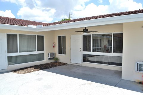 Apartment in Fort Lauderdale, Florida 2 bedrooms, 112.41 sq.m. № 2184112 - photo 2