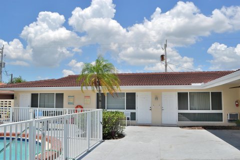 Apartment in Fort Lauderdale, Florida 2 bedrooms, 112.41 sq.m. № 2184112 - photo 15