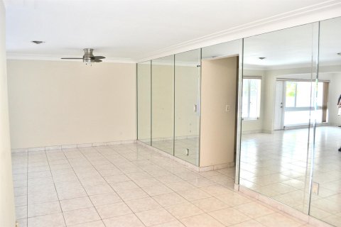 Apartment in Fort Lauderdale, Florida 2 bedrooms, 112.41 sq.m. № 2184112 - photo 9