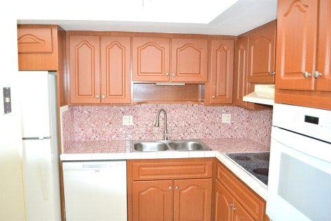 Apartment in Fort Lauderdale, Florida 2 bedrooms, 112.41 sq.m. № 2184112 - photo 7