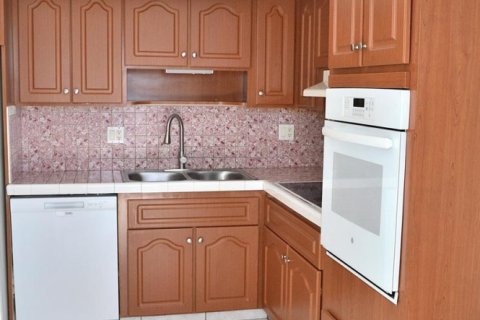 Apartment in Fort Lauderdale, Florida 2 bedrooms, 112.41 sq.m. № 2184112 - photo 8