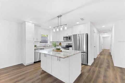 Casa en venta en Bradenton, Florida, 3 dormitorios, 143.07 m2 № 2167482 - foto 6