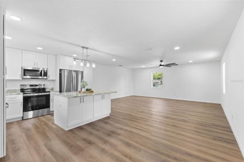 Casa en venta en Bradenton, Florida, 3 dormitorios, 143.07 m2 № 2167482 - foto 8