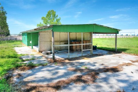 Commercial property in Lakeland, Florida № 1548091 - photo 24