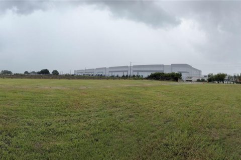 Commercial property in Lakeland, Florida № 1548091 - photo 3