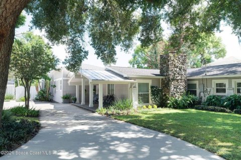 House in Winter Park, Florida 4 bedrooms, 321.72 sq.m. № 2366817