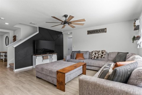 House in Dade City, Florida 5 bedrooms, 242.01 sq.m. № 2096134 - photo 6
