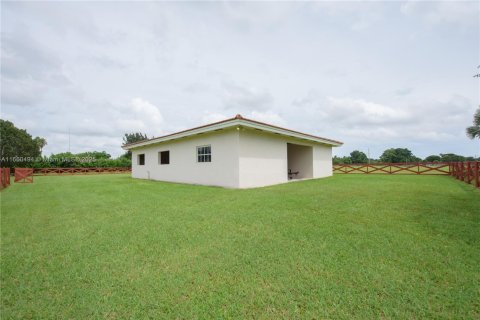 Propiedad comercial en venta en Homestead, Florida № 1763508 - foto 3