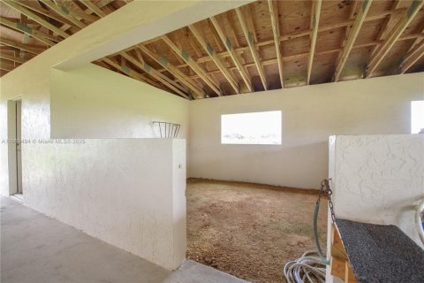 Propiedad comercial en venta en Homestead, Florida № 1763508 - foto 9