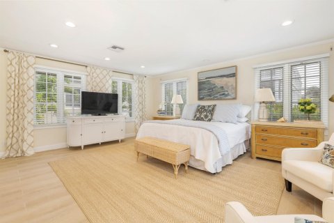 Apartment in Palm Beach, Florida 2 bedrooms, 117.15 sq.m. № 2158333 - photo 11