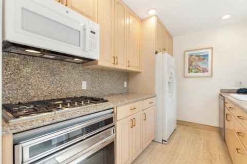 Apartment in Palm Beach, Florida 2 bedrooms, 117.15 sq.m. № 2158333 - photo 8
