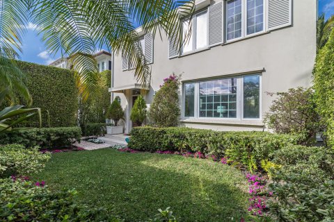 Apartment in Palm Beach, Florida 2 bedrooms, 117.15 sq.m. № 2158333