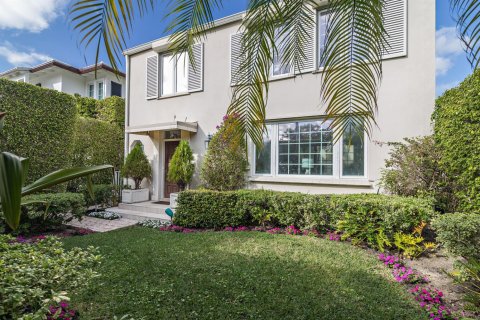 Apartment in Palm Beach, Florida 2 bedrooms, 117.15 sq.m. № 2158333 - photo 18