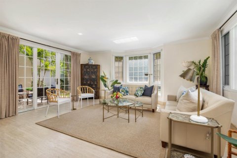 Apartment in Palm Beach, Florida 2 bedrooms, 117.15 sq.m. № 2158333 - photo 3