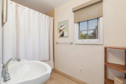 Apartment in Palm Beach, Florida 2 bedrooms, 117.15 sq.m. № 2158333 - photo 14