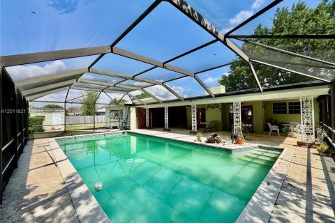 House in Homestead, Florida 4 bedrooms, 176.33 sq.m. № 2074889 - photo 23