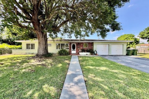 House in Homestead, Florida 4 bedrooms, 176.33 sq.m. № 2074889