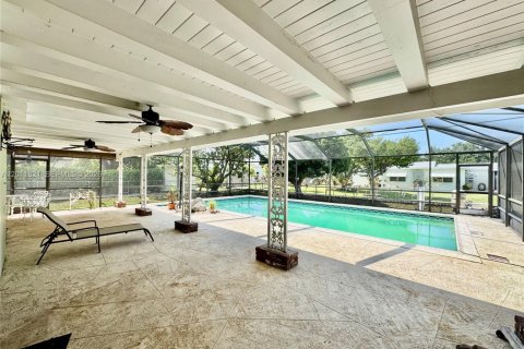 House in Homestead, Florida 4 bedrooms, 176.33 sq.m. № 2074889 - photo 21