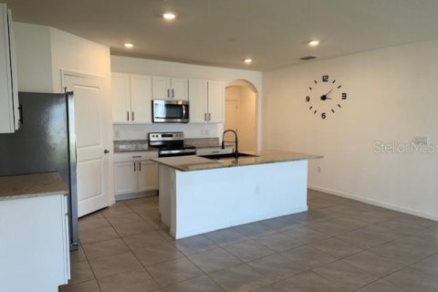 Casa en alquiler en Wesley Chapel, Florida, 4 dormitorios, 171.5 m2 № 1919629 - foto 7