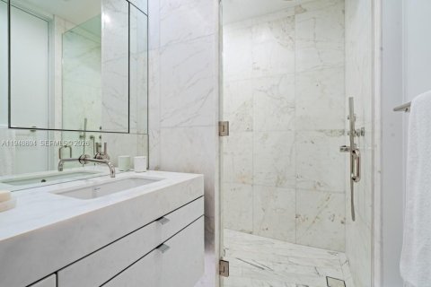 Купить кондоминиум в Майами-Бич, Флорида 3 спальни, 220.55м2, № 1998047 - фото 20