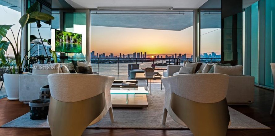 Кондоминиум с 3 спальнями в Майами-Бич, Флорида № 1998047