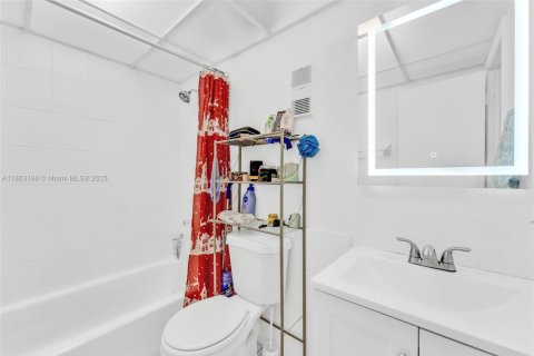 Copropriété à vendre à Miami, Floride: 2 chambres, 100.89 m2 № 1890513 - photo 11