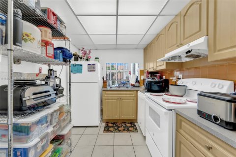 Copropriété à vendre à Miami, Floride: 2 chambres, 100.89 m2 № 1890513 - photo 7