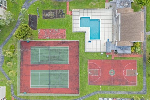 Copropriété à vendre à Miami, Floride: 2 chambres, 100.89 m2 № 1890513 - photo 18